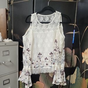 Beautiful Feminine Blouse W/big Flowing Sleeves Embrodery
